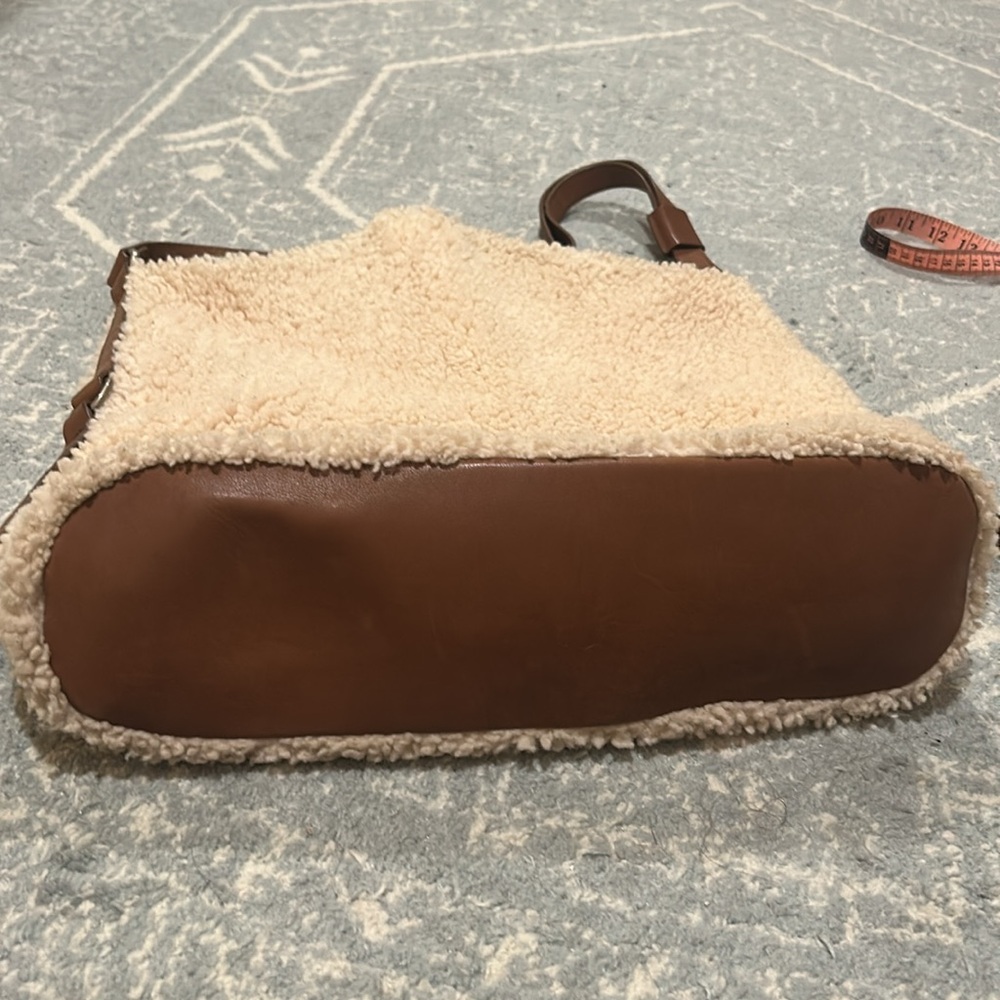 UGG Australia Quinn Shearling Hobo 100% sheepskin - Picture 14 of 16